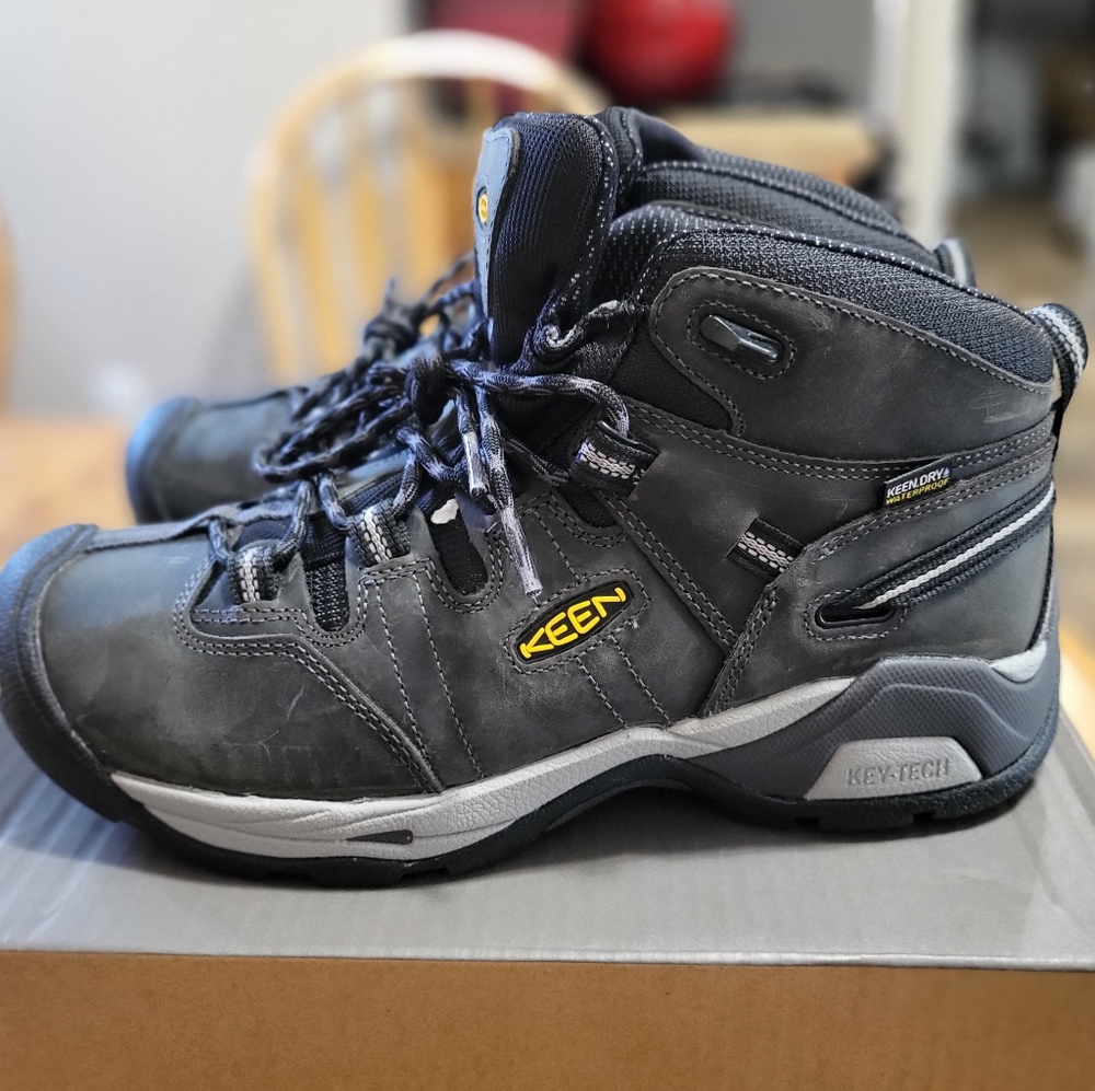 Keen Utility Detroit XT Mid Soft Toe 9.5